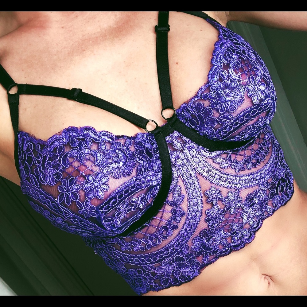 EXCLUSIVE LINGERIE SET.PANTIES,HOSIERY AND BRA